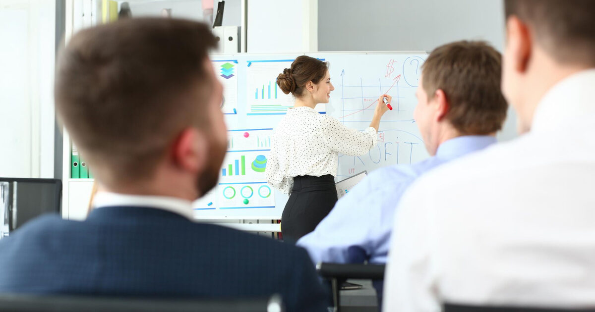 North Star Metric: Choosing the One Number That Aligns Your Team